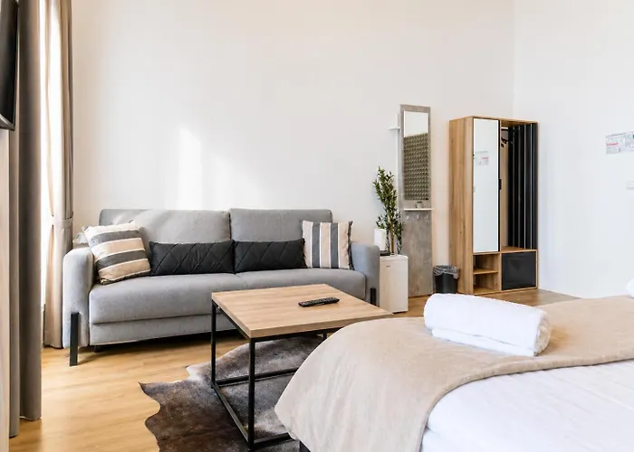 Superbly 9 Complex Ideal For 25 People Apartment *